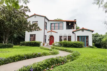 House with long-lasting foundation