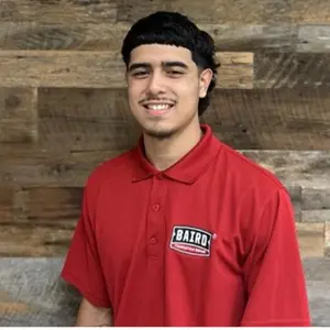 Houston Installer smiles for his headshot