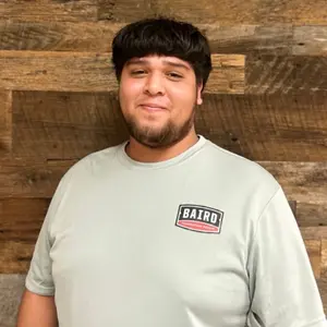 San Antonio installer smiles for his headshot