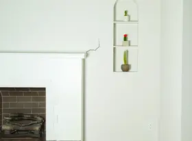 CM_FN_Urgent-Fireplace-Crack