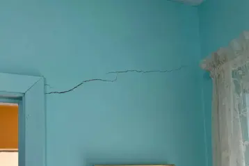 san antonio family home with interior cracks